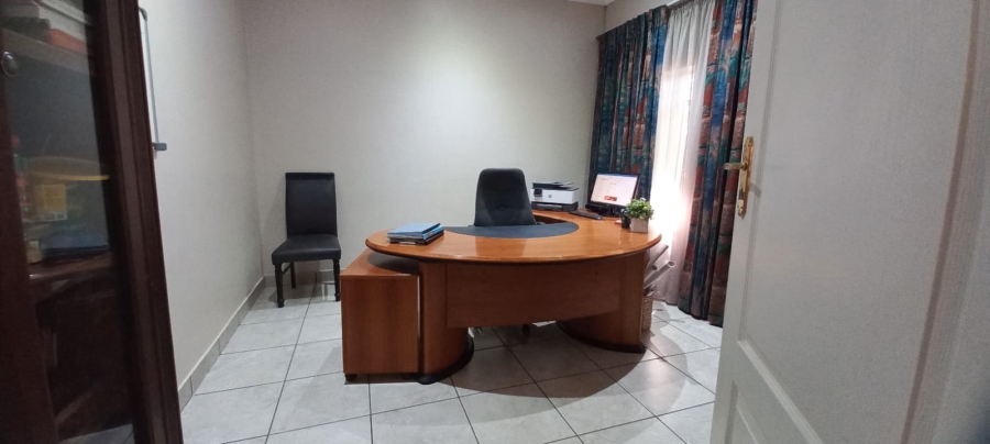 3 Bedroom Property for Sale in Roosheuwel North West